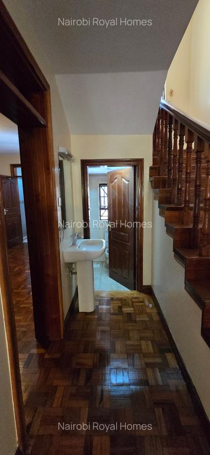 5 Bed Townhouse with En Suite at Lavington Green - 17