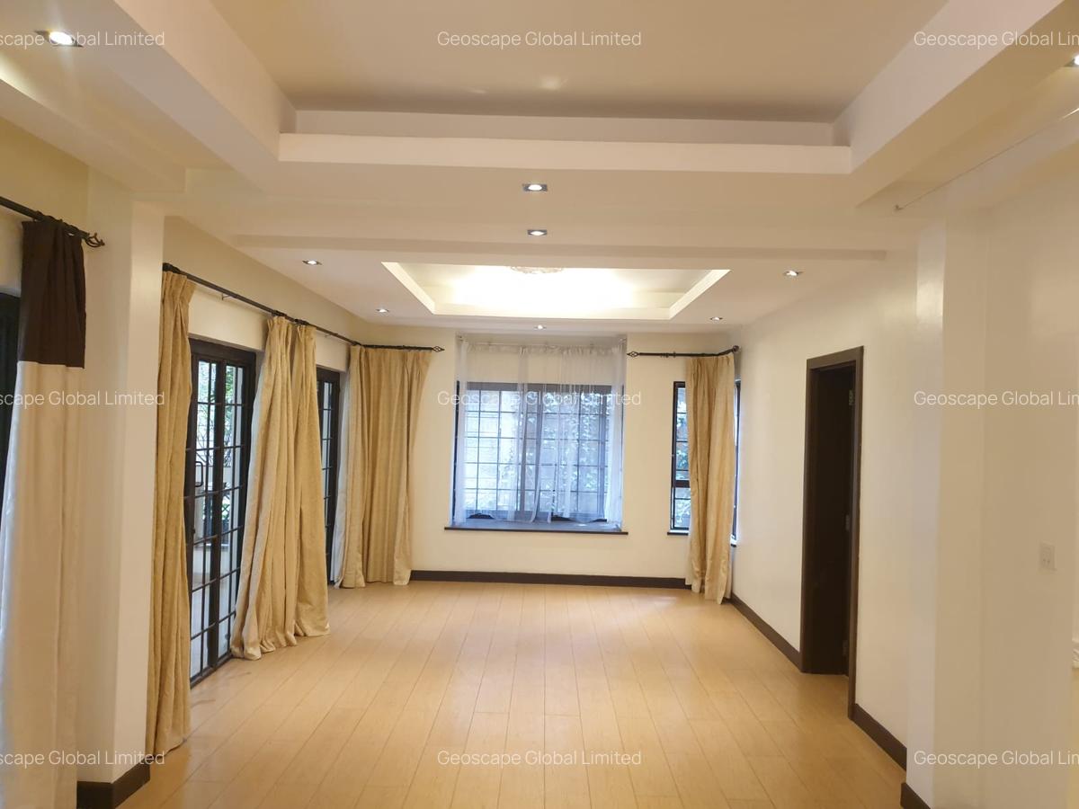 5 Bed Apartment with En Suite in Riverside - 3