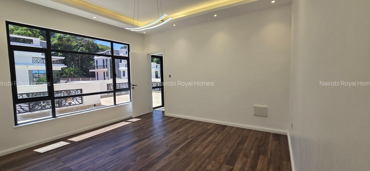 5 Bed Townhouse with En Suite at Convent Drive - 8