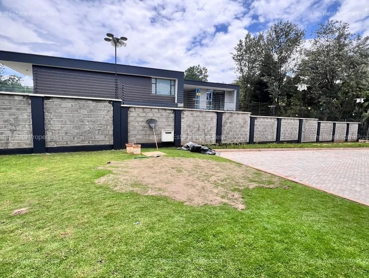 5 Bed House with En Suite in Nyari - 4