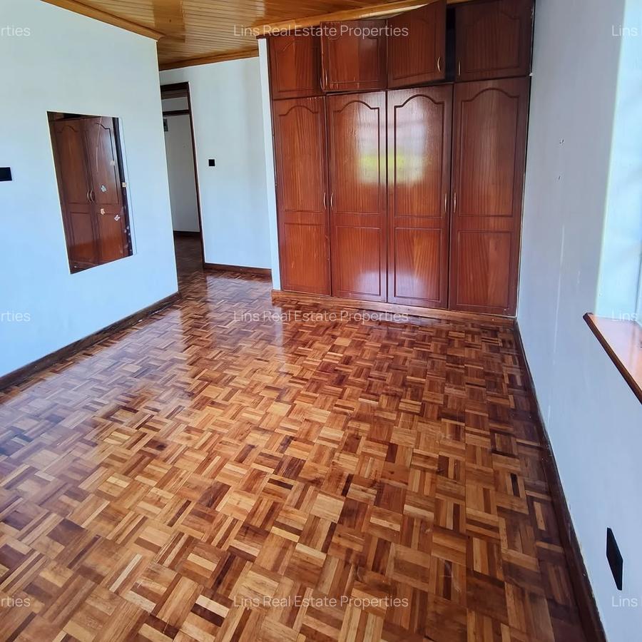 5 Bed Townhouse with En Suite in Lavington - 11
