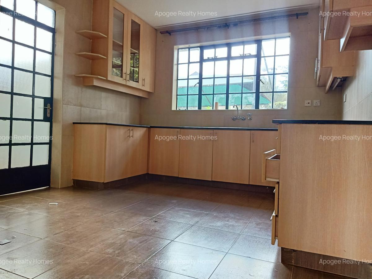 3 Bed House with En Suite at Eden Ville Estate - 6