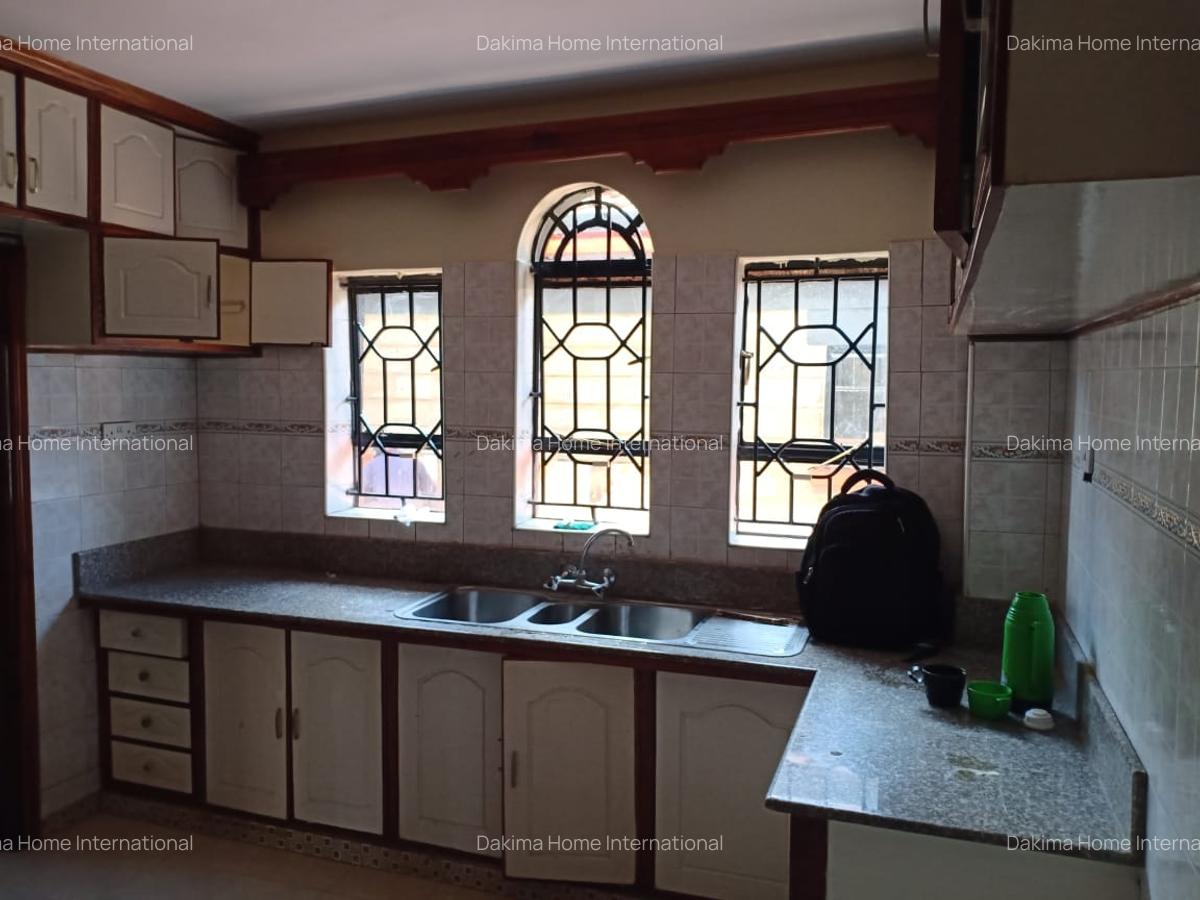 5 Bed House with En Suite in Kitisuru - 2