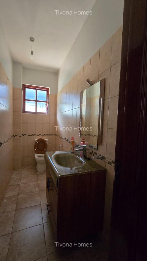 4 Bed House with En Suite in Runda - 15