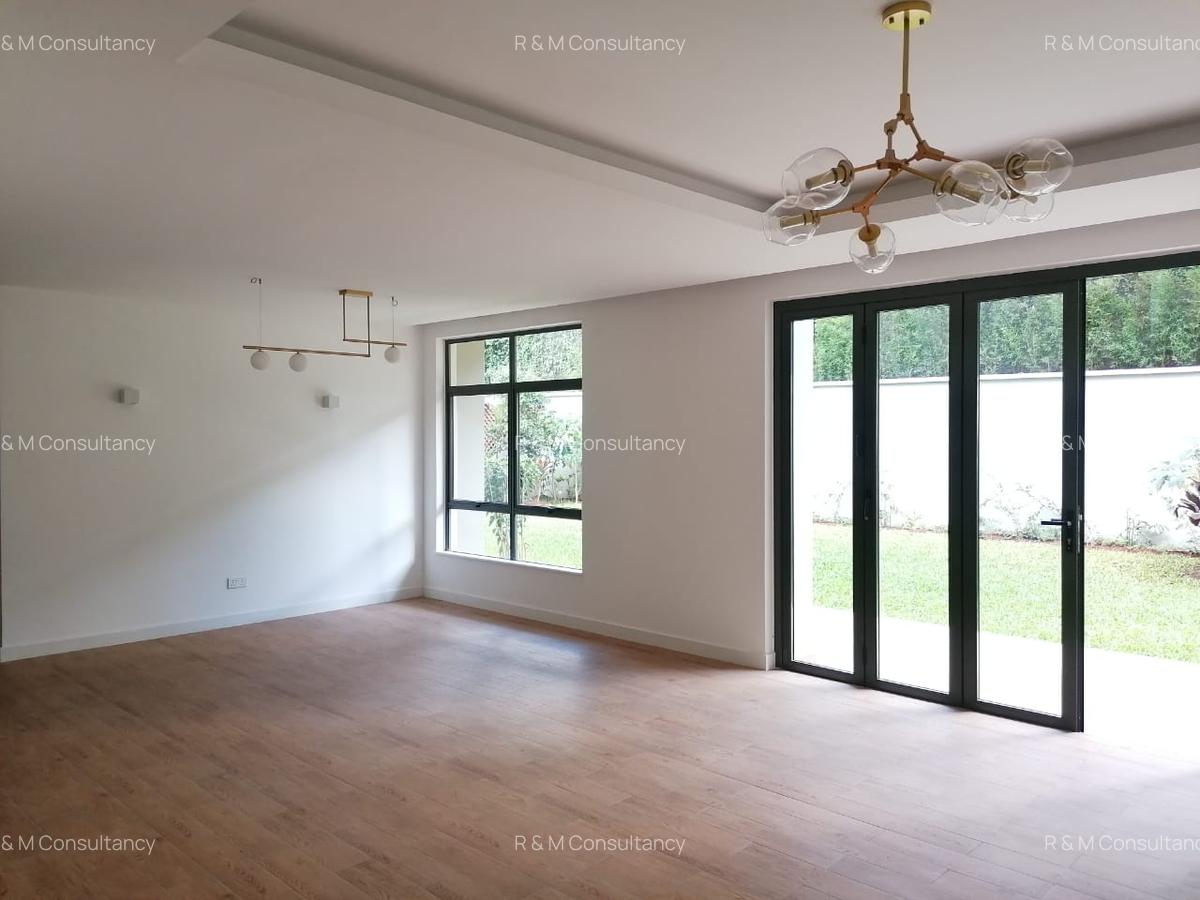 4 Bed Villa with En Suite at Two Rivers Mall - 1