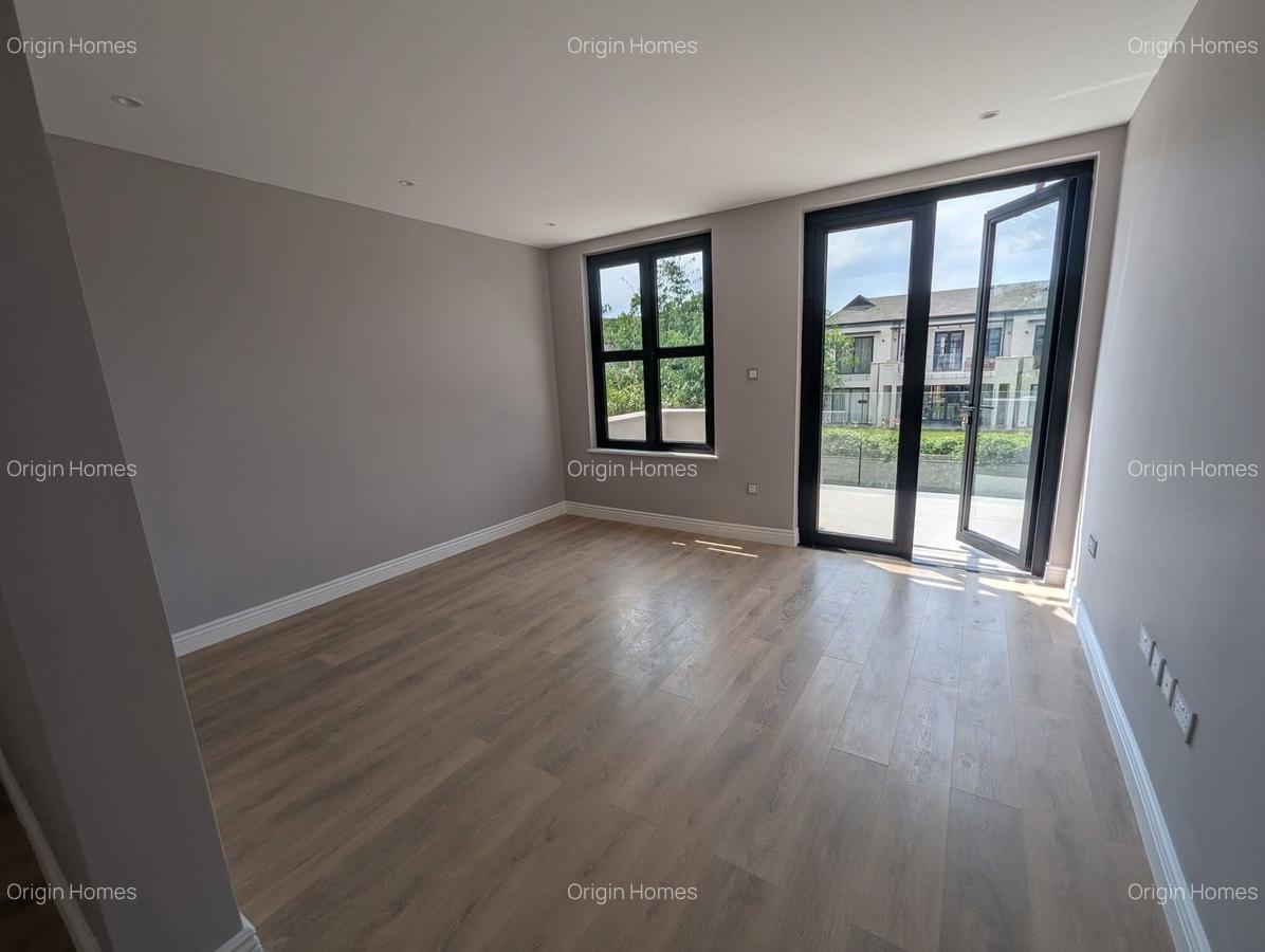 4 Bed Townhouse with En Suite at Runda - 10