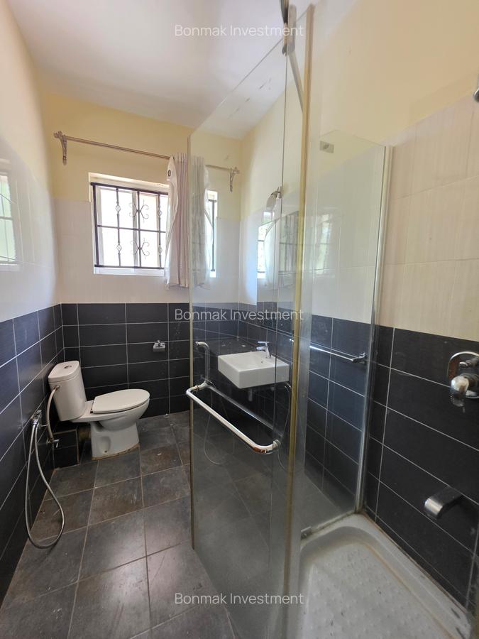 4 Bed Townhouse with En Suite at Kyuna - 15