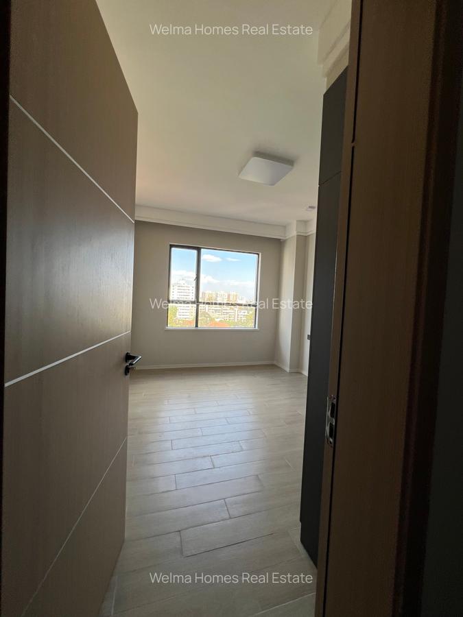 1 Bed Apartment with En Suite in Lavington - 9
