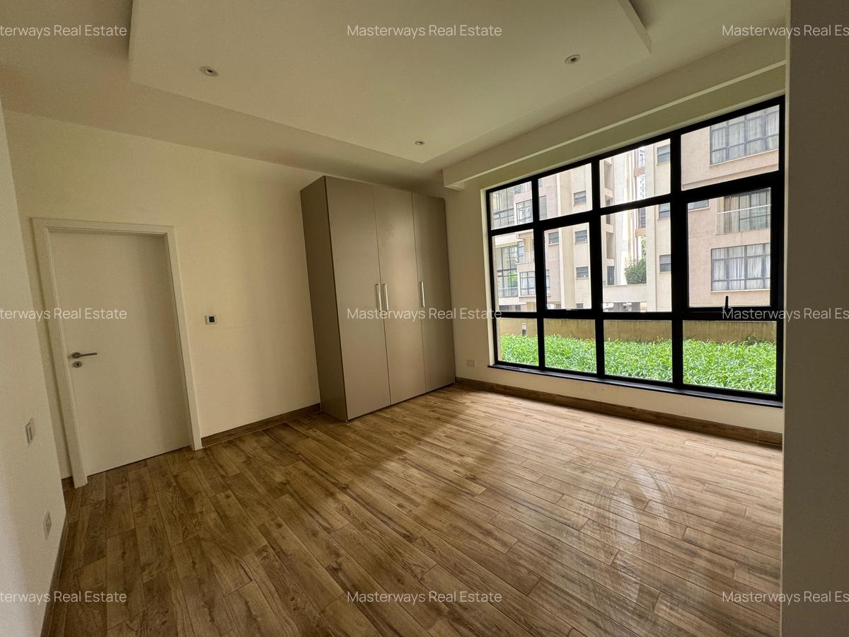 Serviced 3 Bed Apartment with En Suite in Riverside - 2