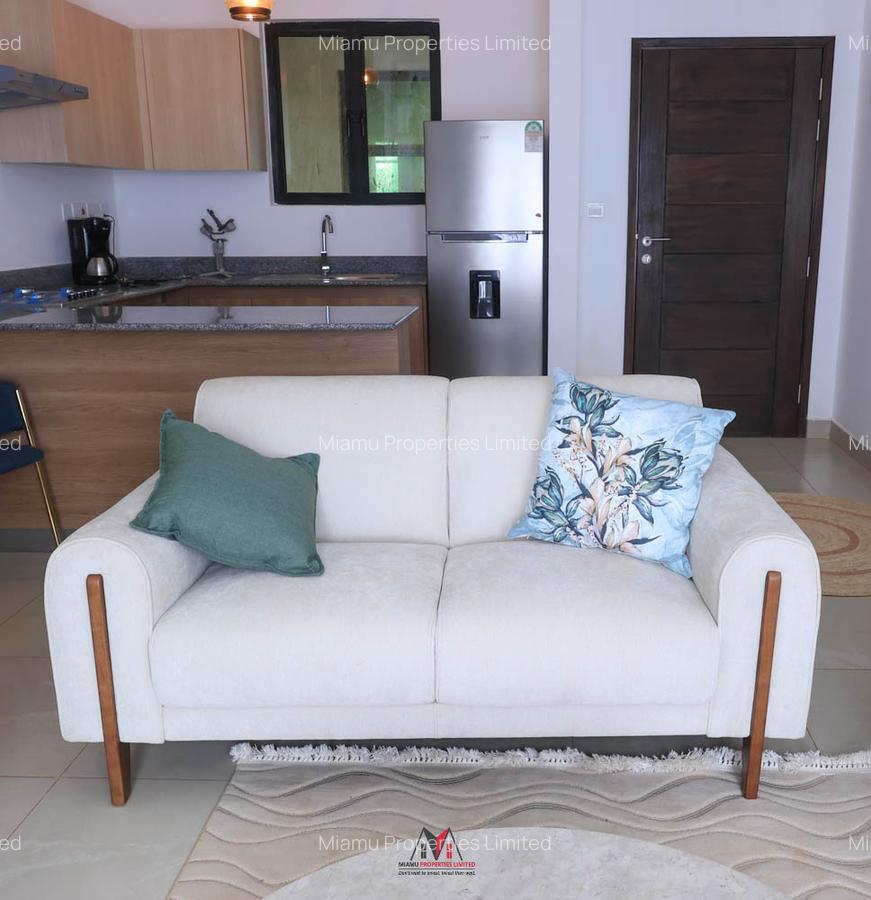 Serviced 1 Bed Apartment with En Suite at Two Rivers Mall - 8