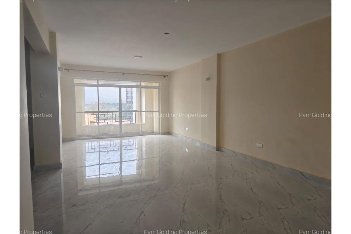 4 Bed Apartment with En Suite in Parklands - 2