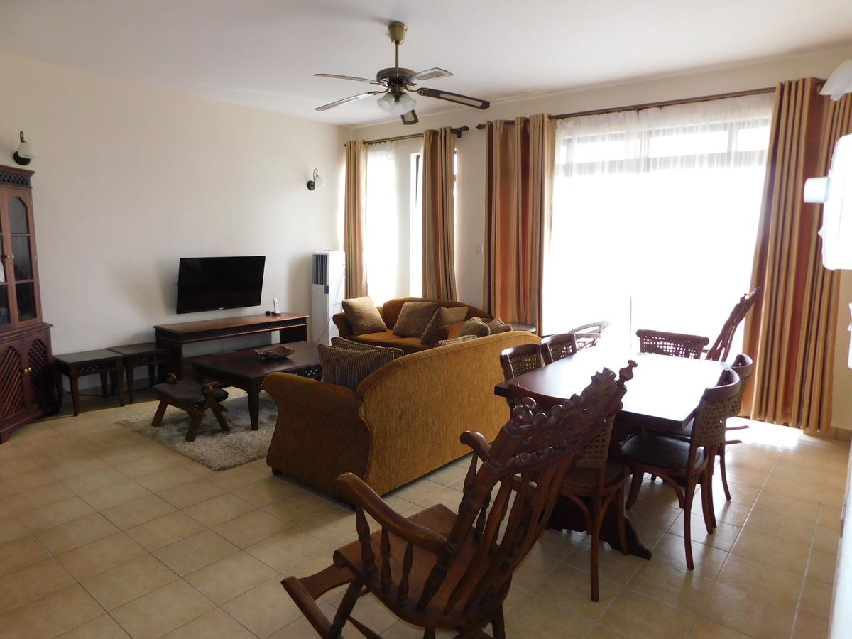 Serviced 3 Bed Apartment with En Suite in Nyali Area - 8