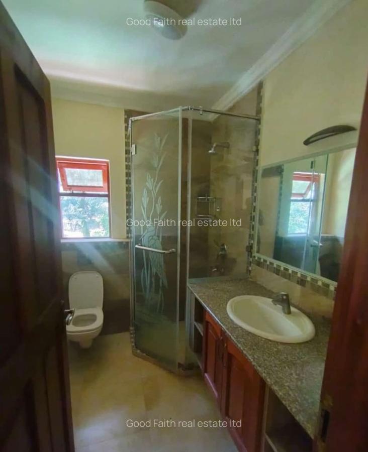 5 Bed House with En Suite in Karen - 8