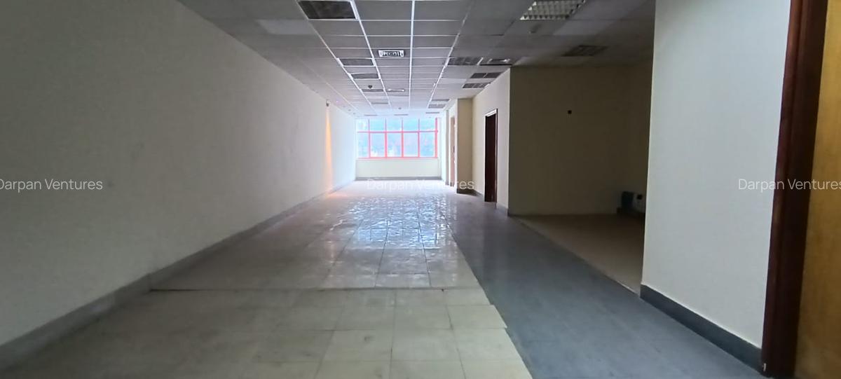 5,000 ft² Commercial Property with Parking in Nairobi CBD - 2