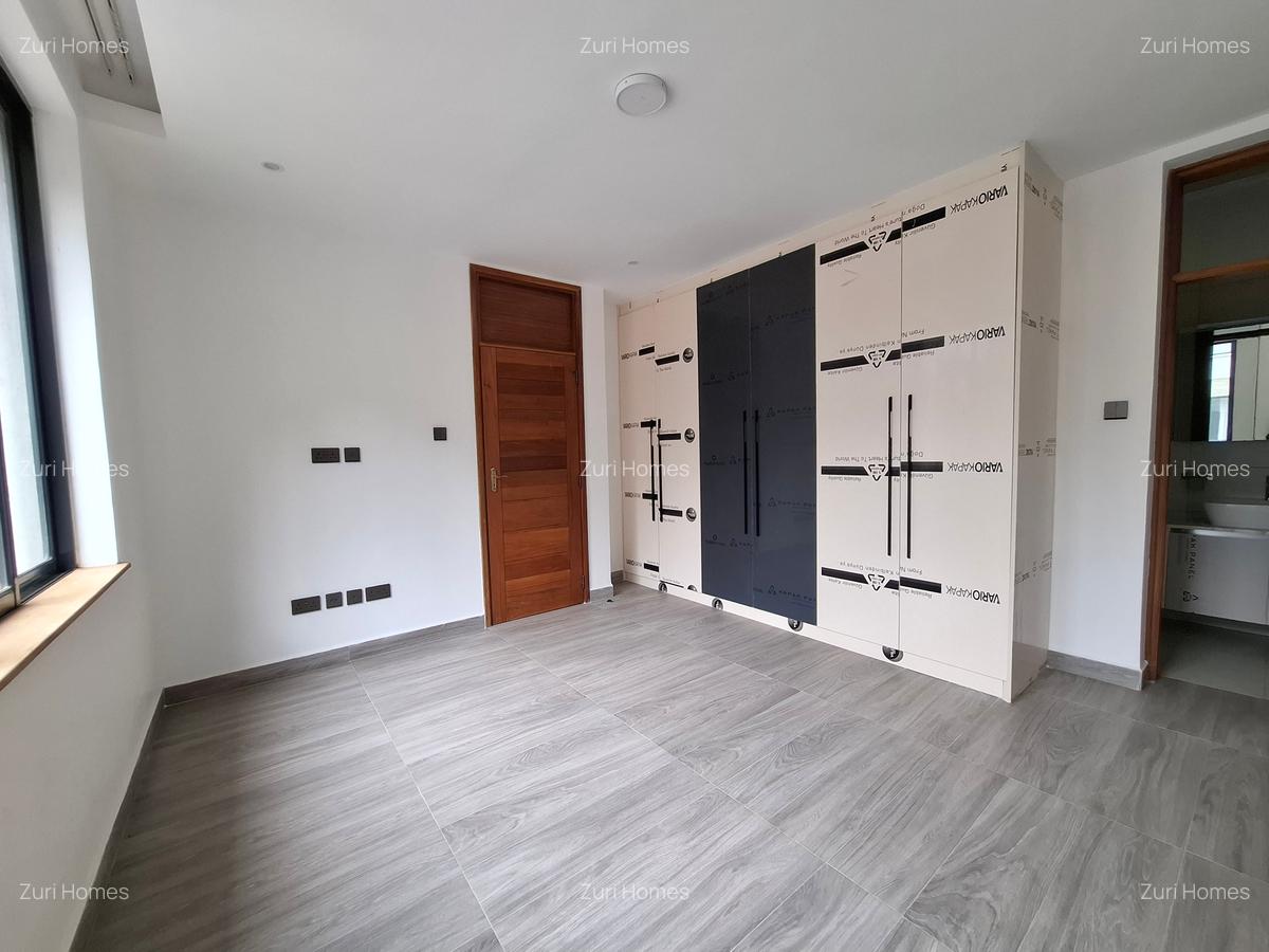 5 Bed Townhouse with En Suite in Lavington - 15