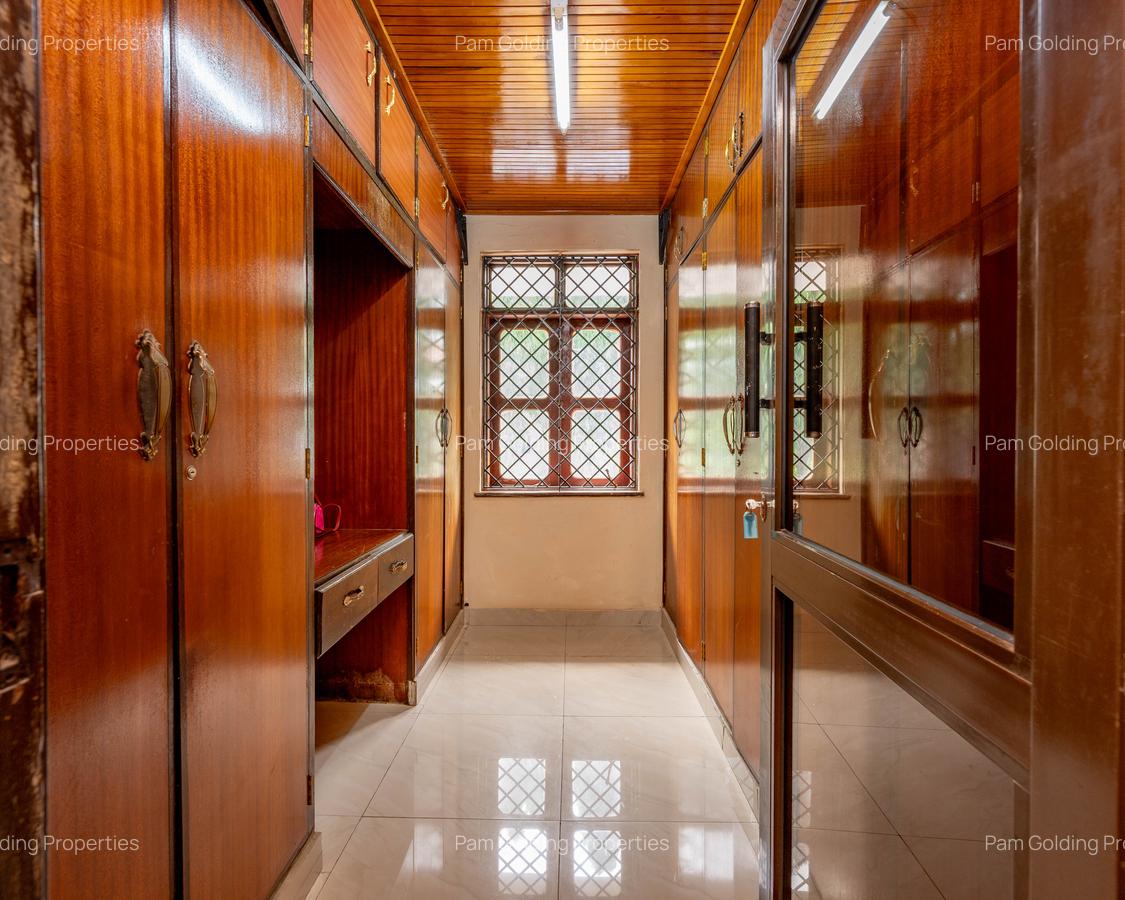 5 Bed Townhouse at Beach Road - 11