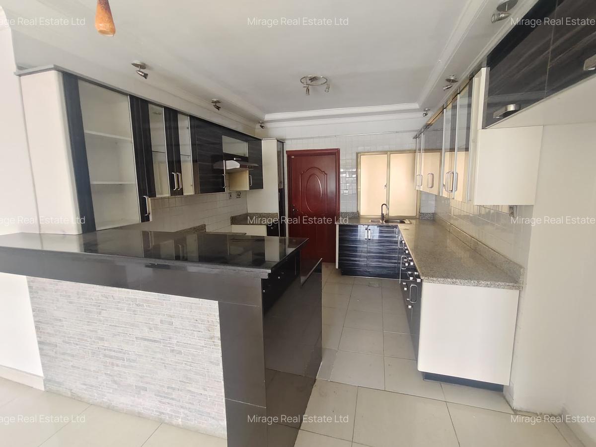 4 Bed Apartment with En Suite in Kilimani - 20