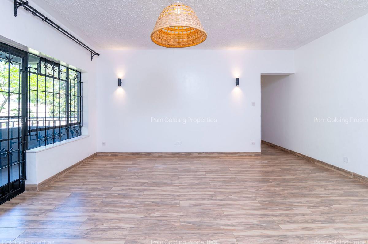 3 Bed Apartment with En Suite in Kilimani - 6