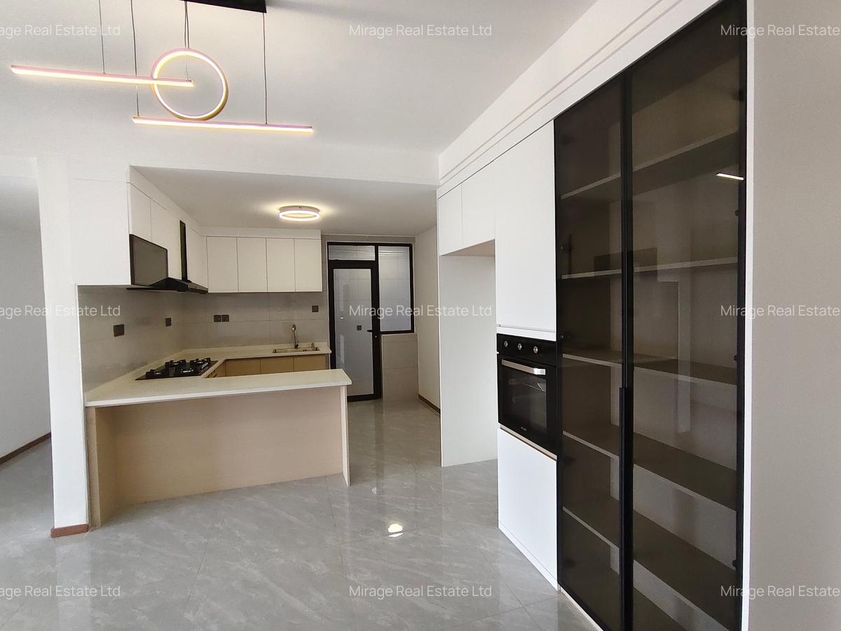 3 Bed Apartment with En Suite in Riverside - 18