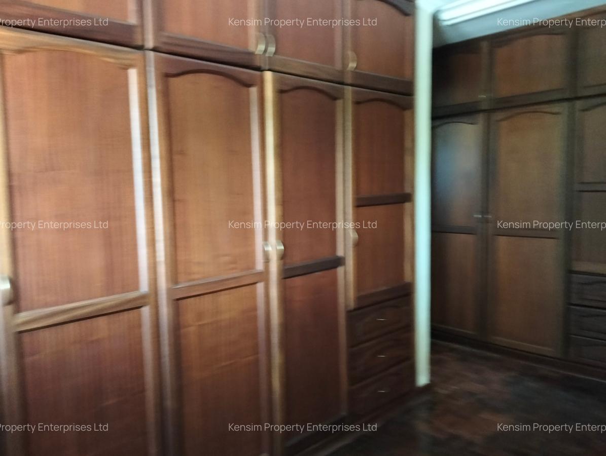 5 Bed Townhouse with En Suite in Lavington - 17