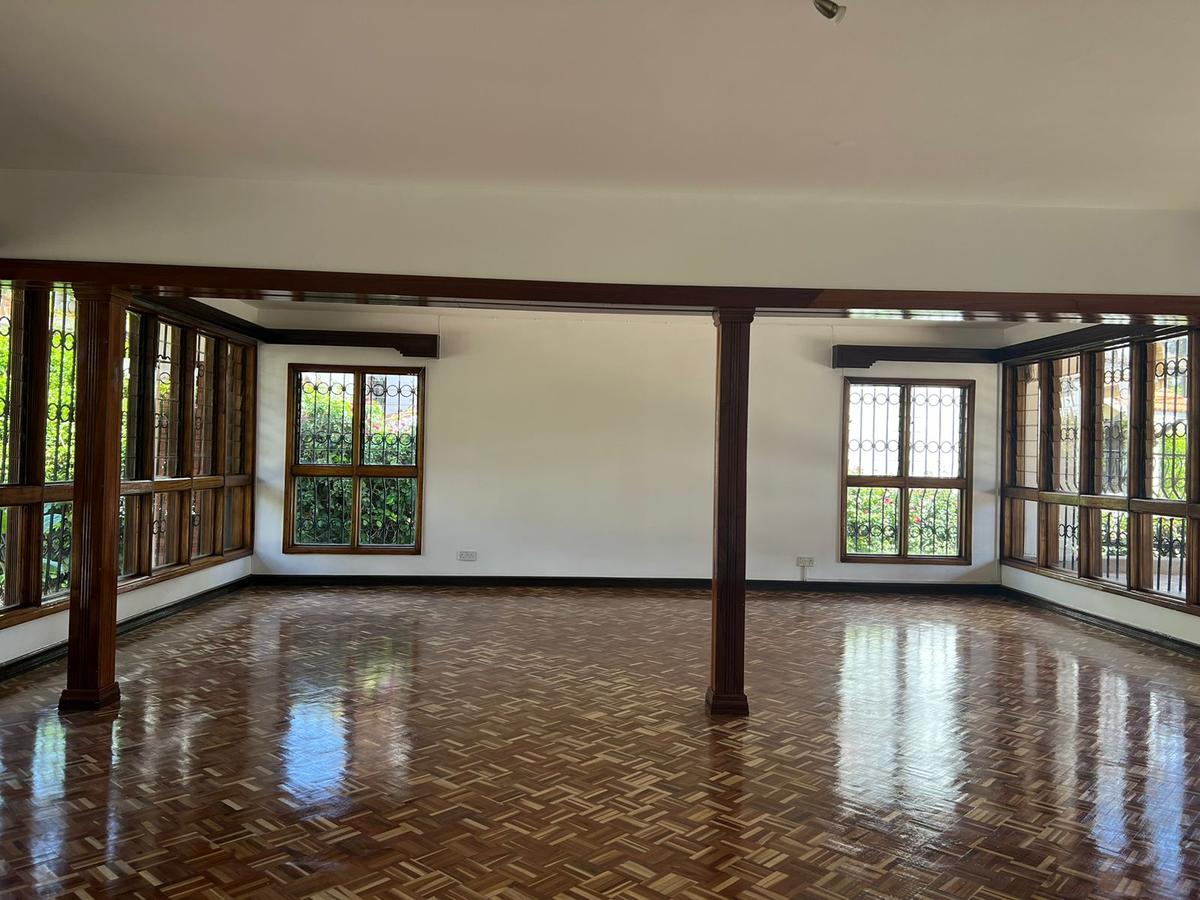 5 Bed House with En Suite in Gigiri - 10