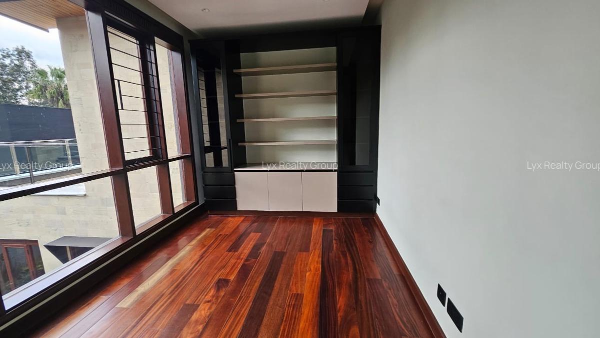 4 Bed Villa with En Suite in Runda - 16