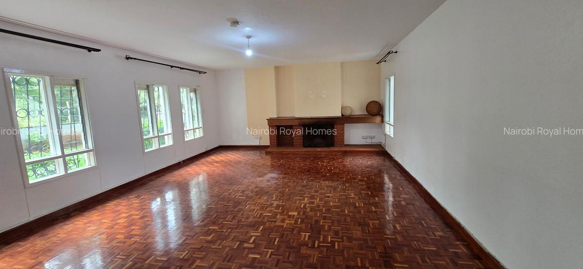 4 Bed House with En Suite at Hill View - 19
