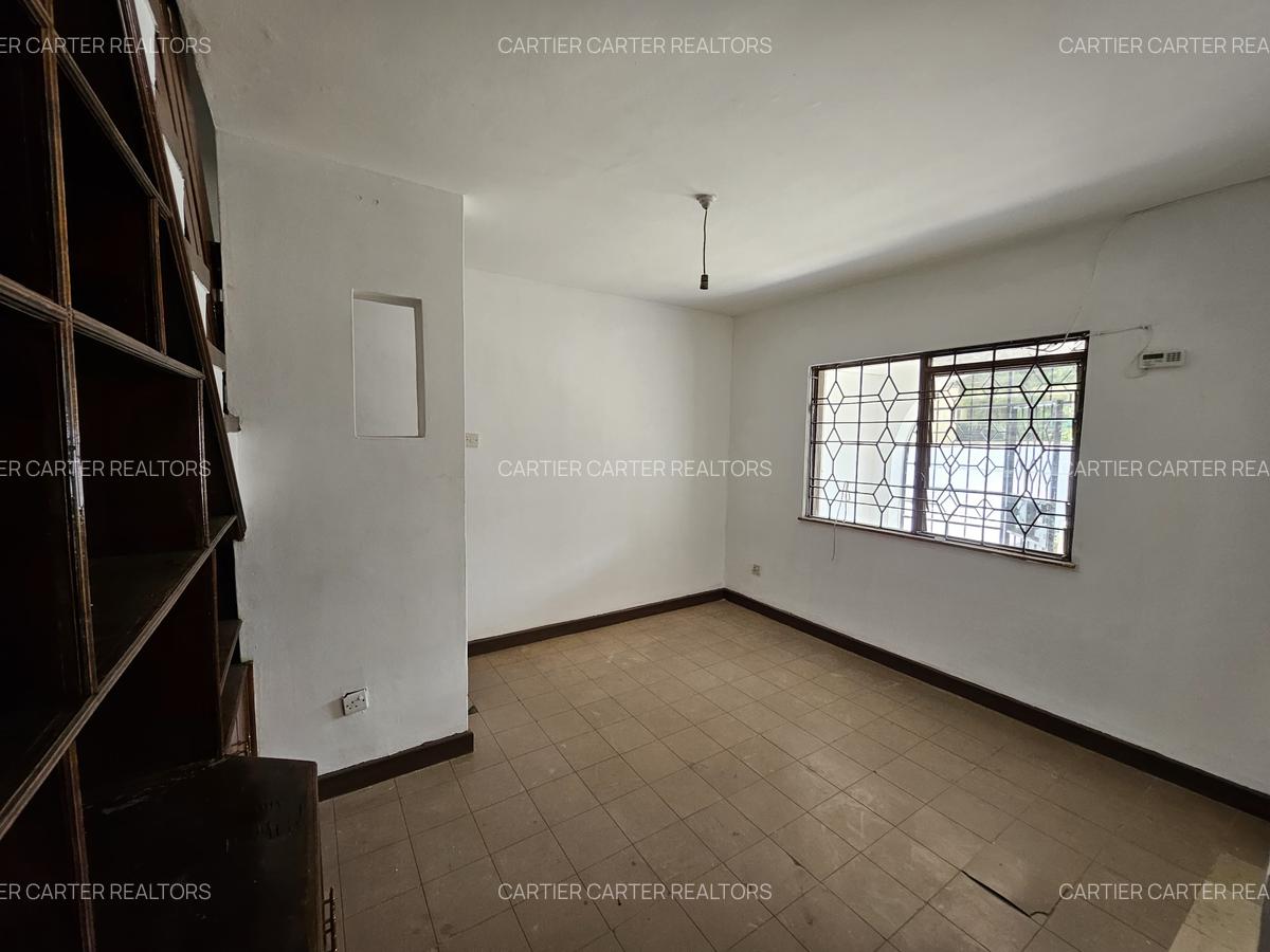 4 Bed House in Buruburu - 4