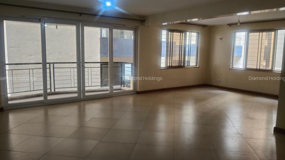 4 Bed Apartment with En Suite at Parklands - 4