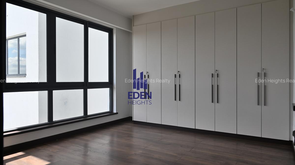 5 Bed Apartment with En Suite at General Mathenge - 11