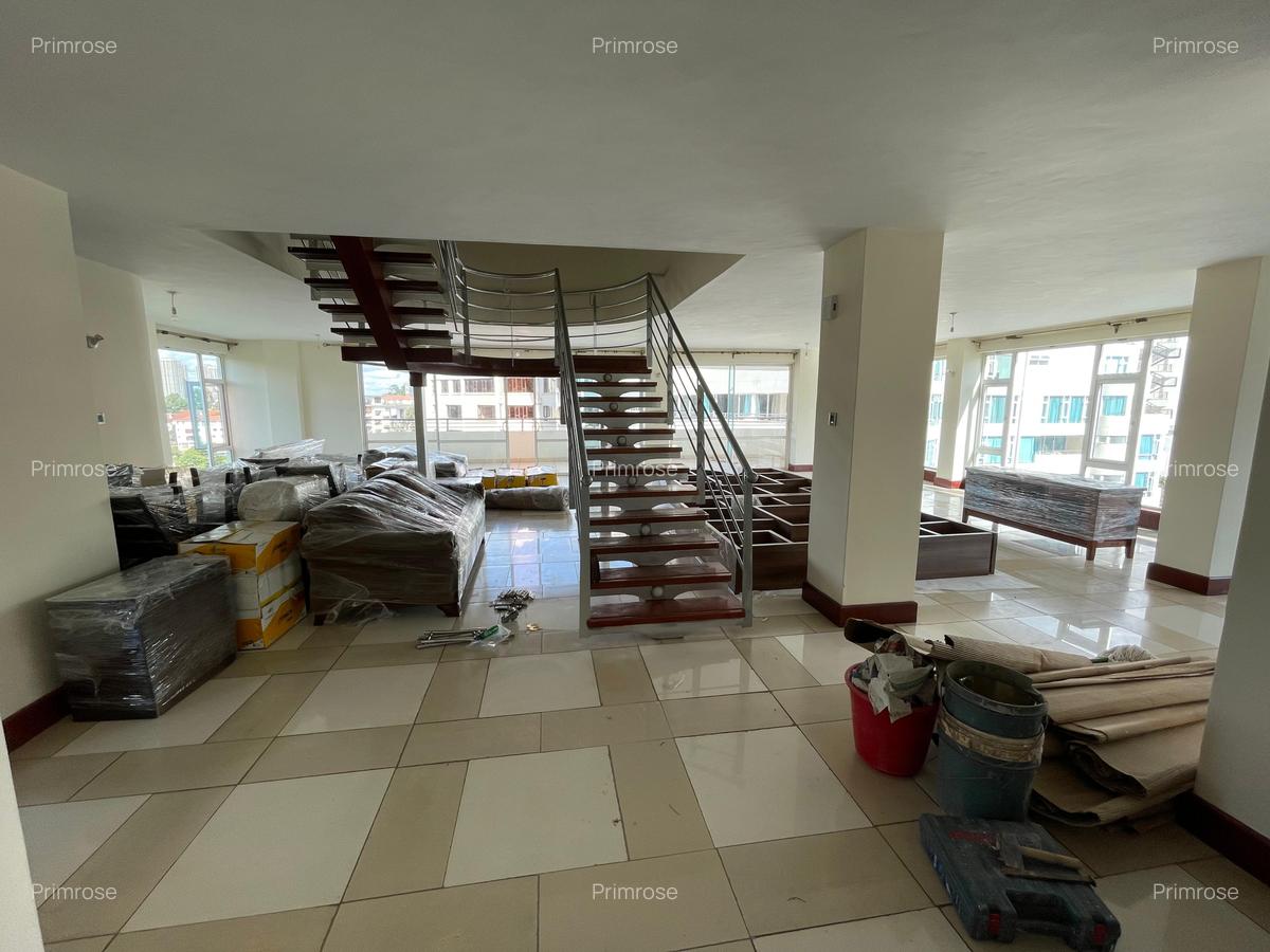 4 Bed Apartment with En Suite in Riverside - 8