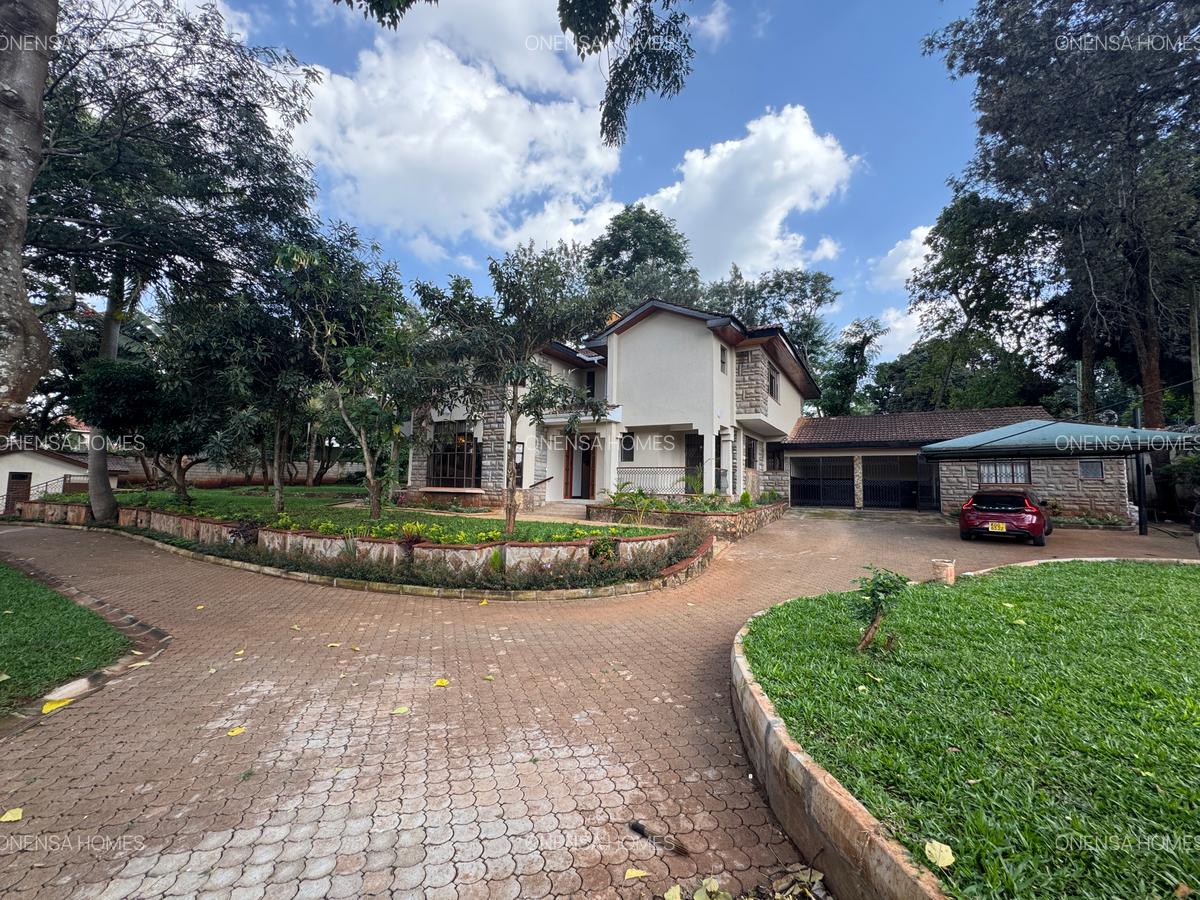 5 Bed House with En Suite in Runda - 20