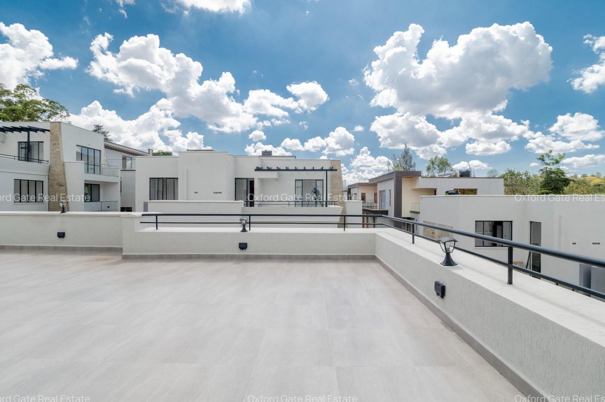 5 Bed Townhouse with En Suite at Lavington - 8