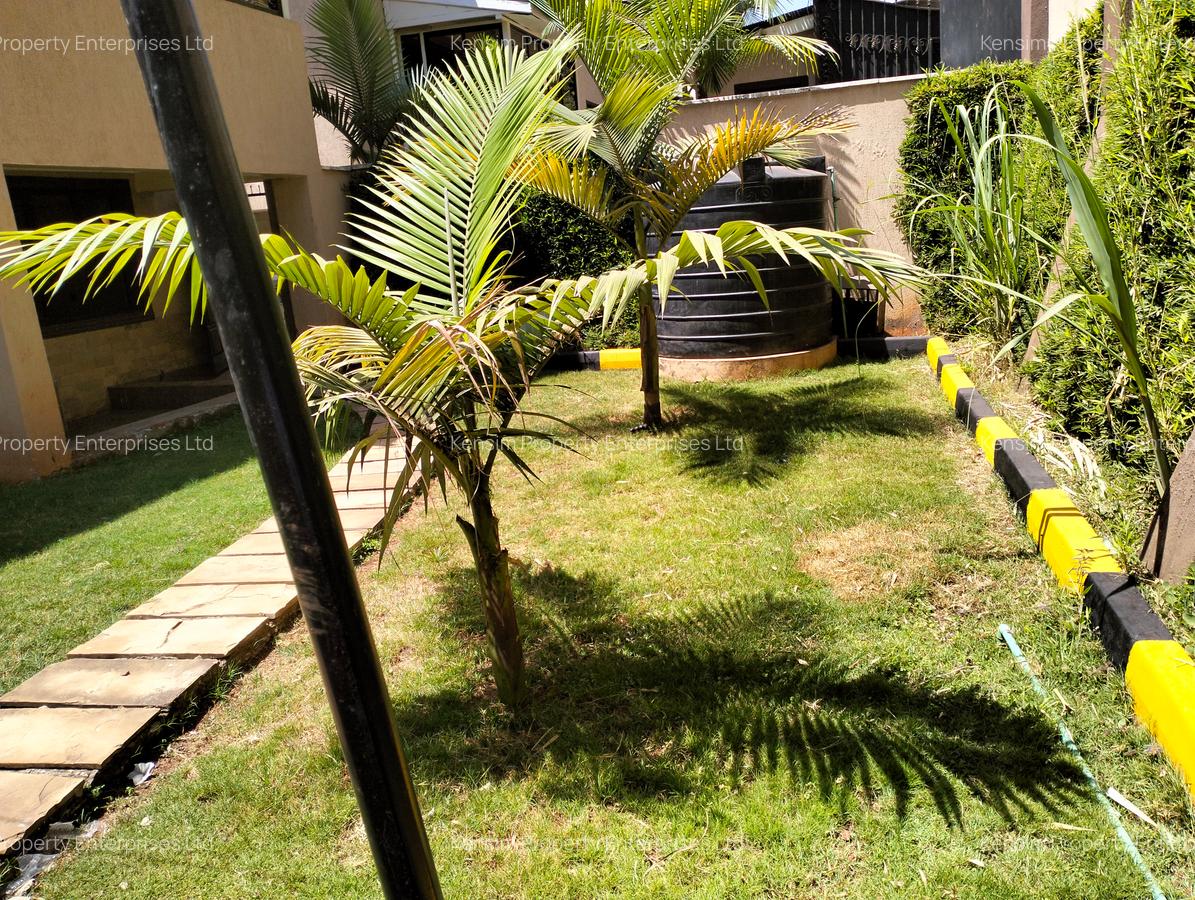 5 Bed Townhouse with En Suite in Lavington - 7