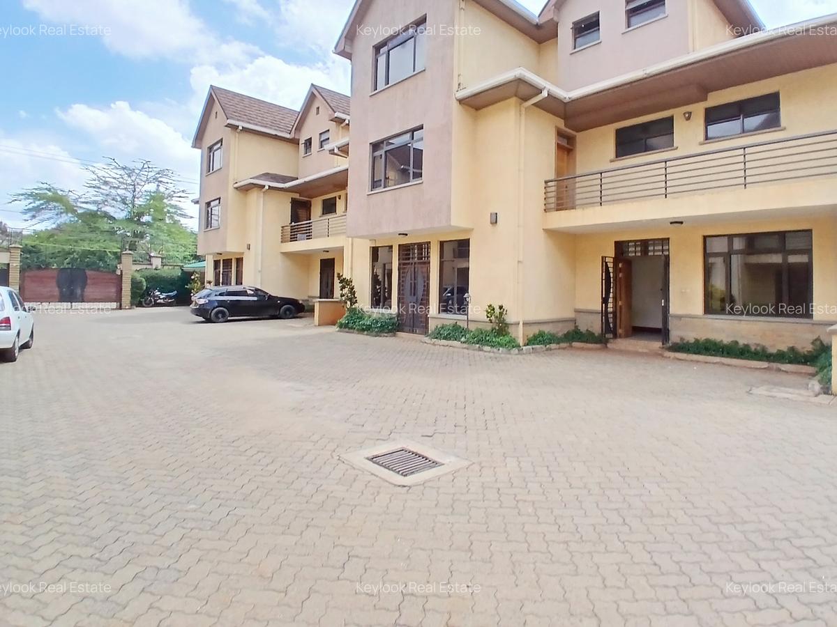 5 Bed Townhouse with En Suite in Lavington - 1