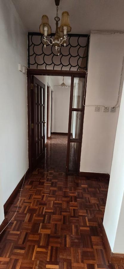 3 Bed House with En Suite in Kilimani - 11