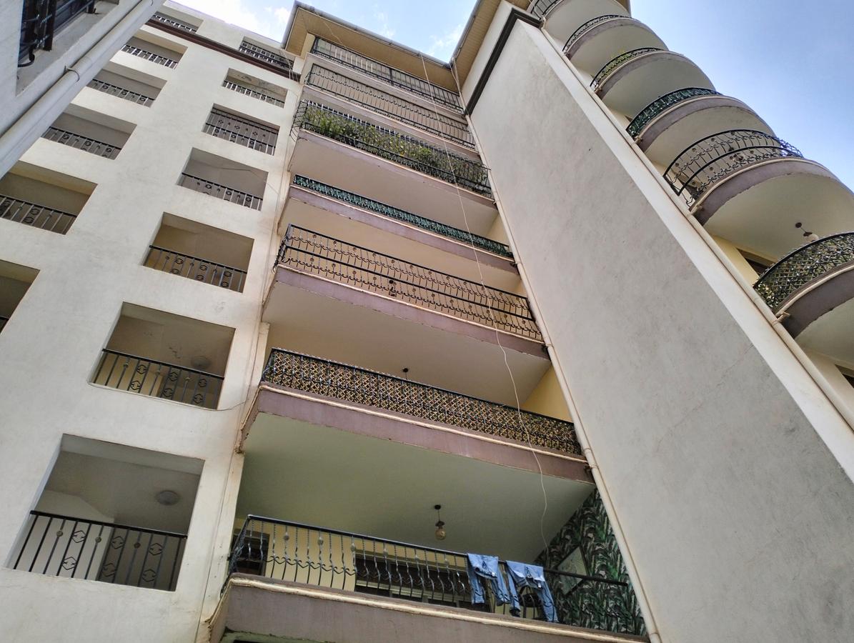 3 Bed Apartment with En Suite in Lavington - 3