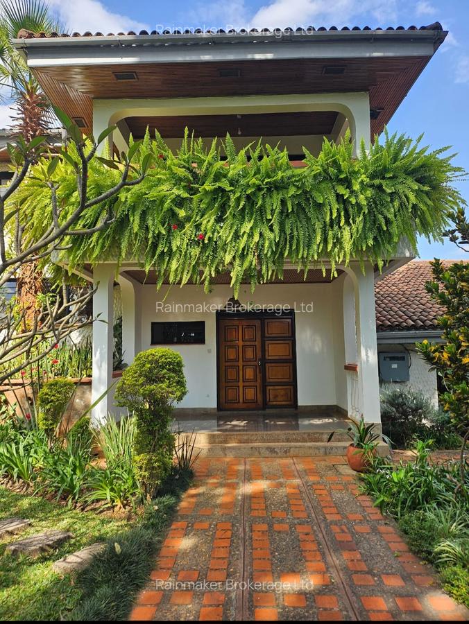 5 Bed House with En Suite in Runda - 2