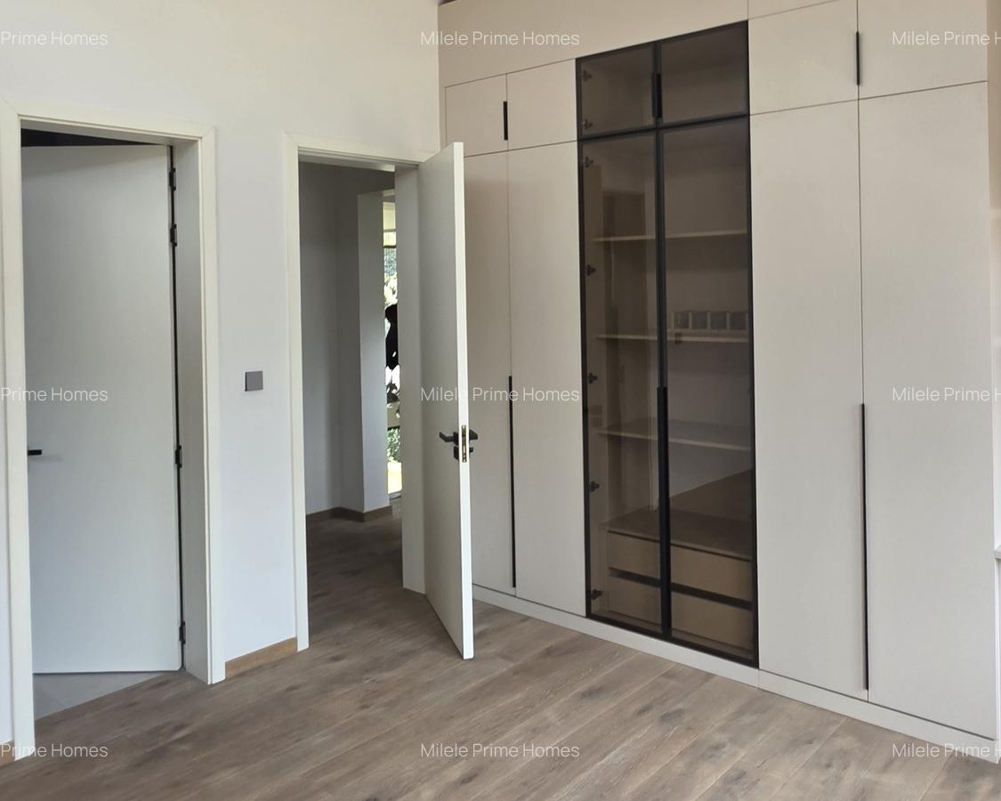 4 Bed Villa with En Suite at Tala Road - 6