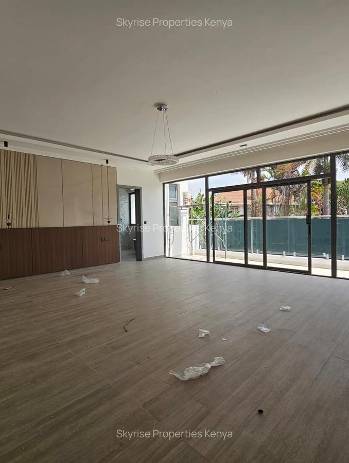 5 Bed Townhouse with En Suite in Lavington - 9