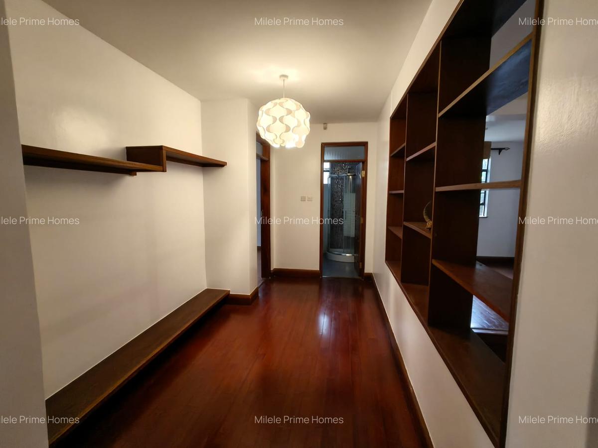 5 Bed Villa with En Suite at New Kitisuru - 11