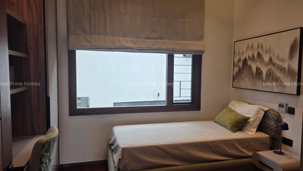 4 Bed Villa with En Suite at Tala Road - 16