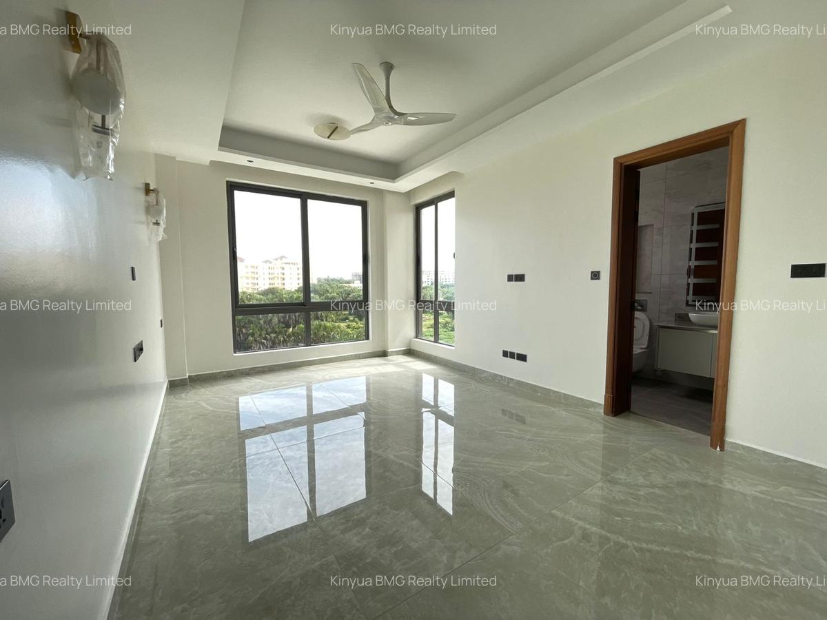 Serviced 2 Bed Apartment with En Suite in Nyali Area - 4