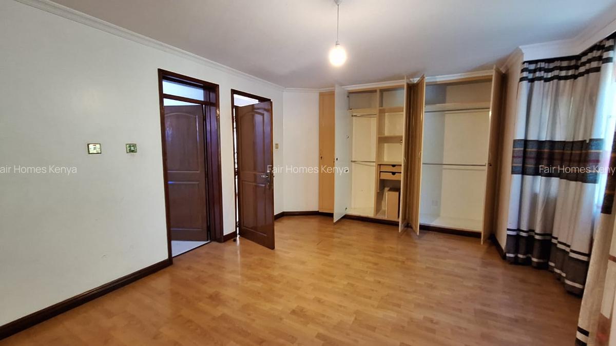 4 Bed Townhouse with En Suite at Lavington Green - 7