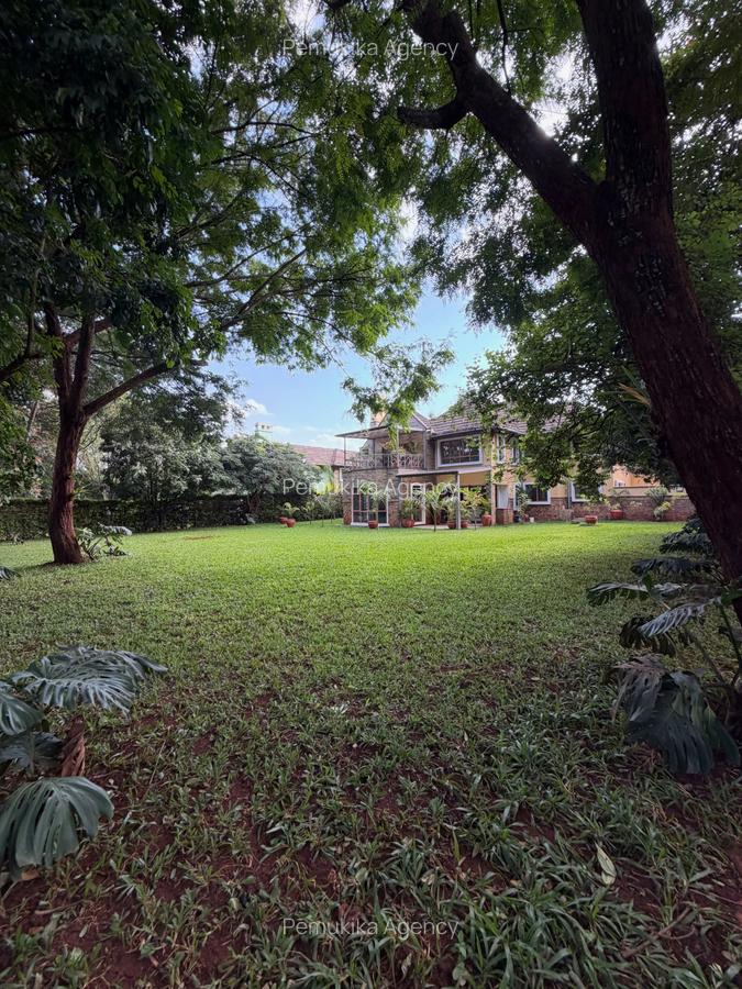 5 Bed Townhouse with En Suite in Runda - 2