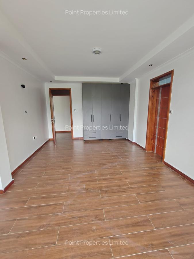 4 Bed Townhouse with En Suite in Karen - 11