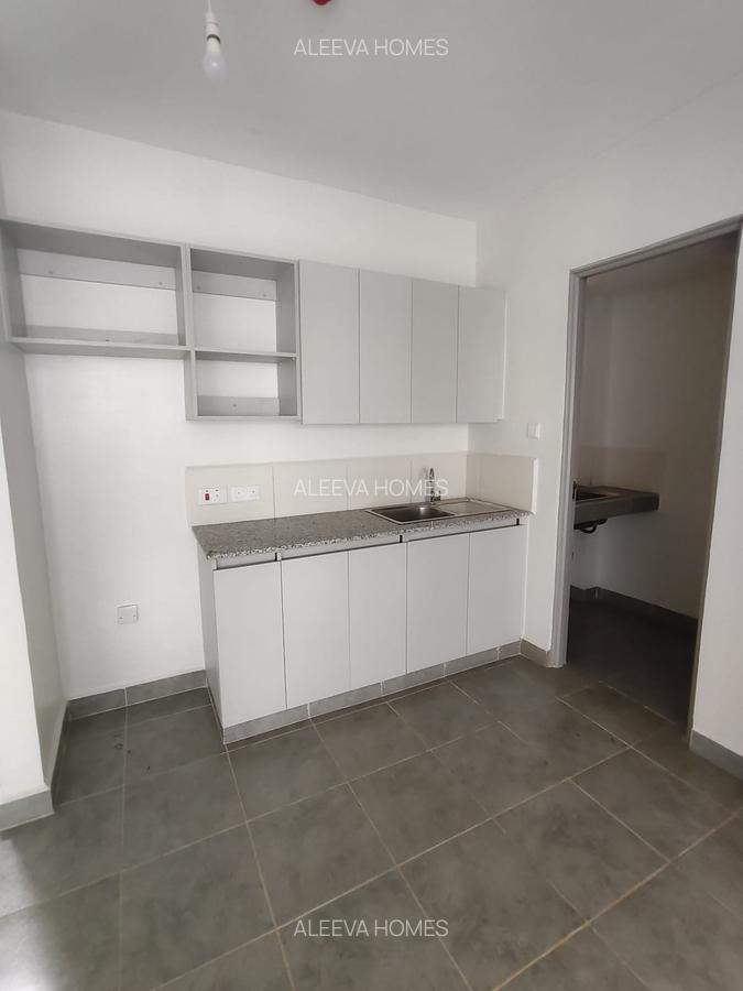 2 Bed Apartment with En Suite in Garden Estate - 3