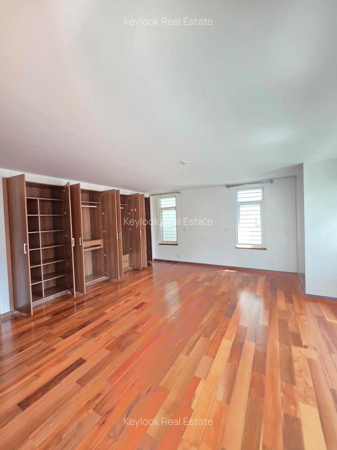 5 Bed Townhouse with En Suite at Off Convent Drive - 13