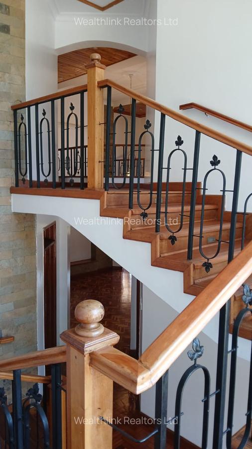 4 Bed Townhouse with En Suite at Karen - 9