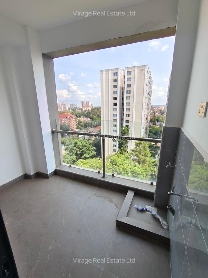 2 Bed Apartment with En Suite in Lavington - 4